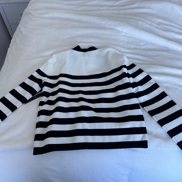 Karl Lagerfeld sweater - Picture 9 of 9